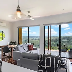 Chalet The Ridge At, Maleny
